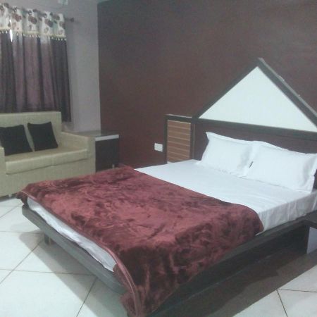 Hotel Palash Regency Bhagor Bagian luar foto