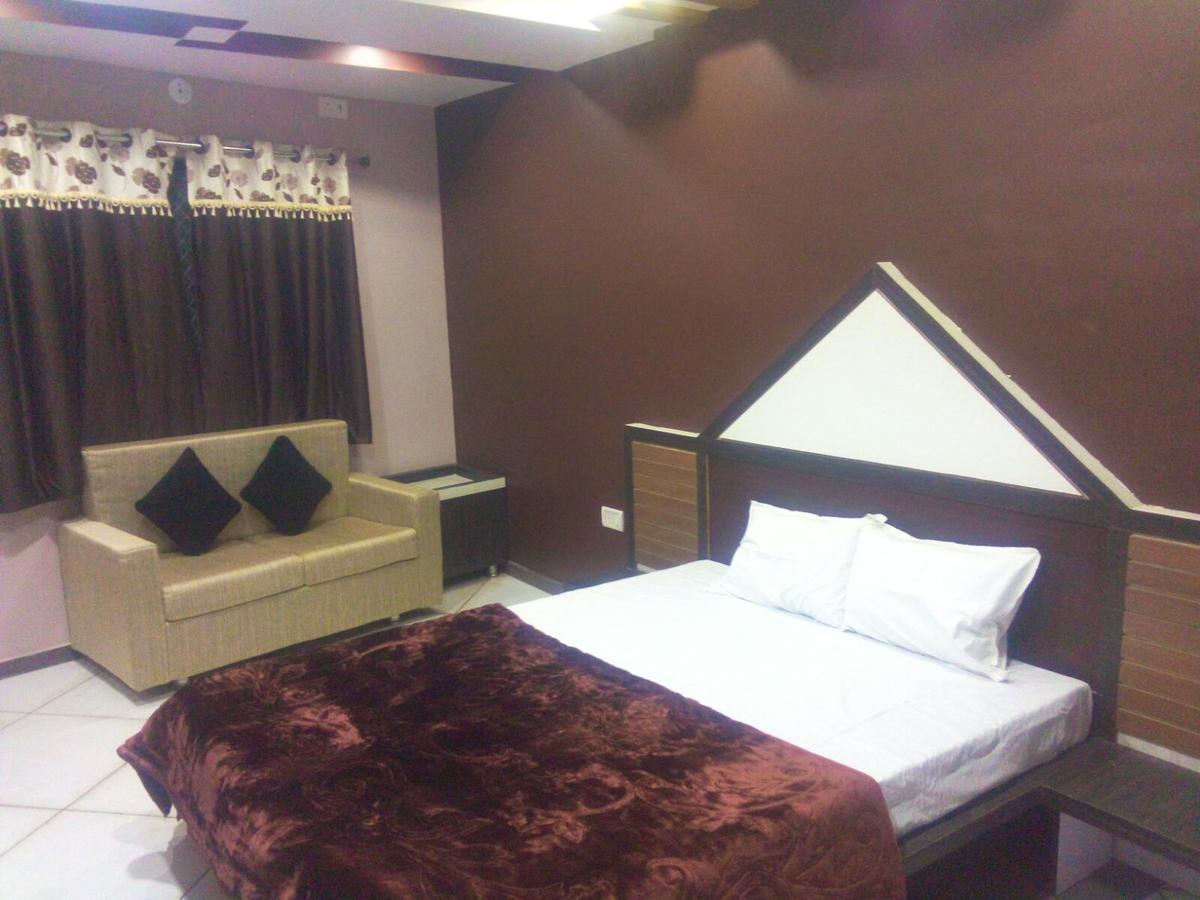 Hotel Palash Regency Bhagor Bagian luar foto